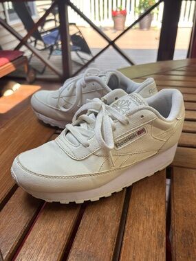 Reebok Renaissance V66942 Athletic Running Shoes White Women’s 7.5